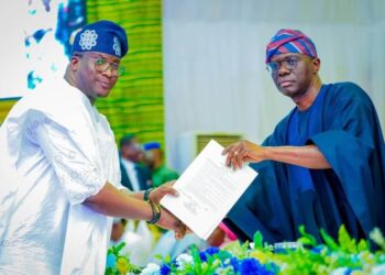 #Greater Lagos: Sanwo-Olu Swears in 37 Commissioners and Special Advisers